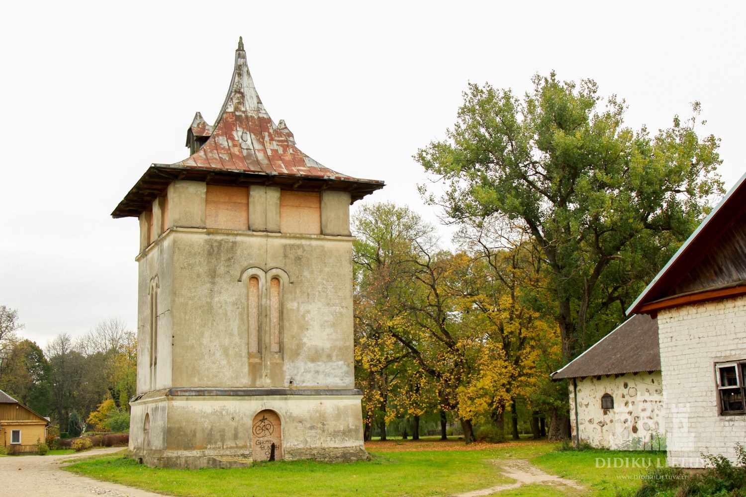 Trakų Vokės dvaro sodybos bokštas